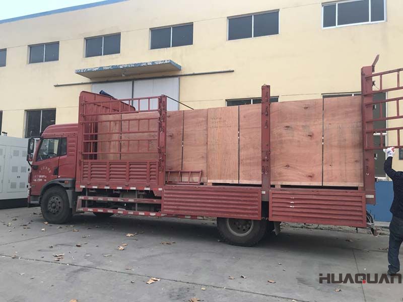 6月5號山東華全三臺標配型發電機組順利發貨