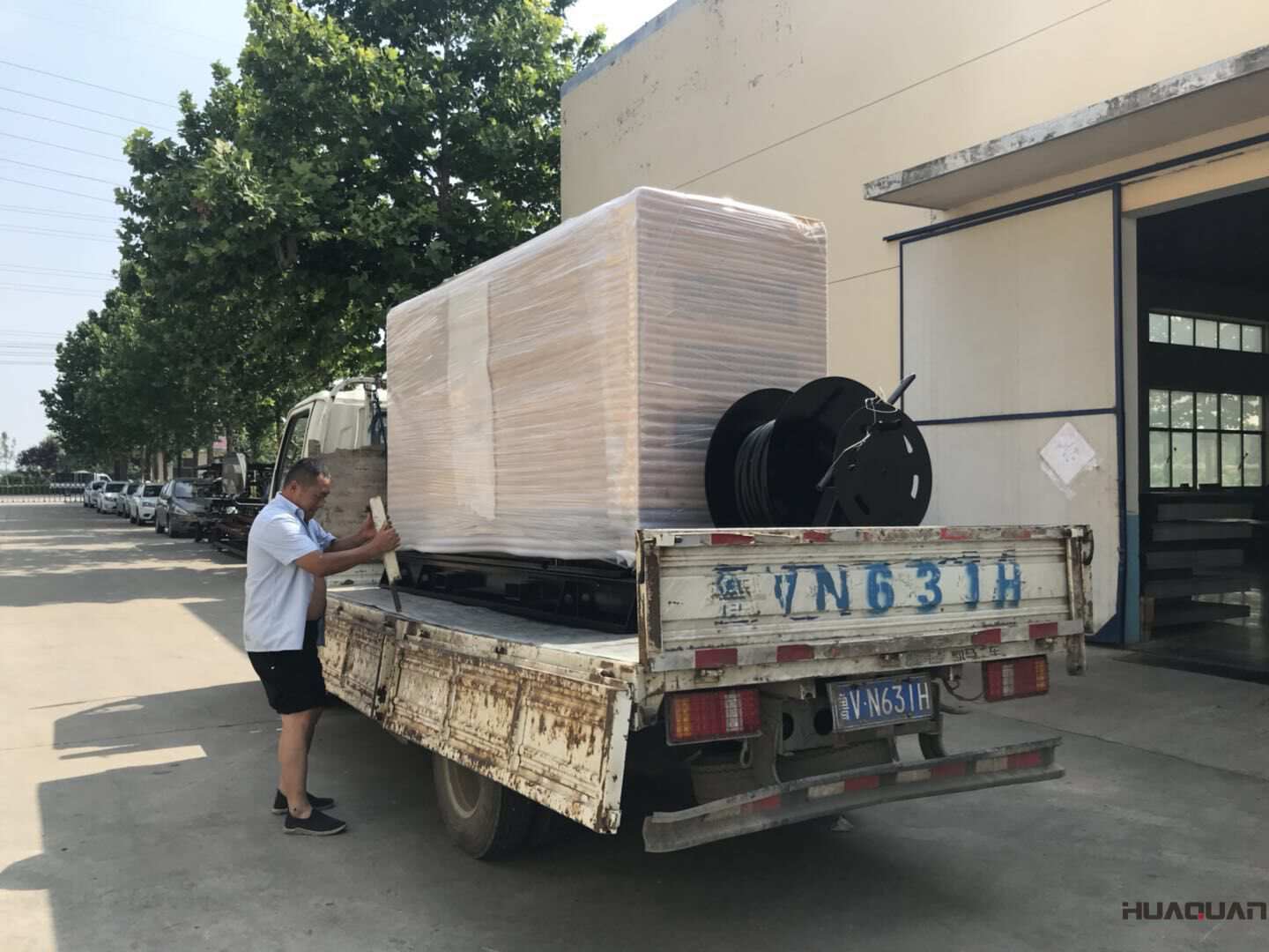 發(fā)貨了！10月9日一臺20kw靜音箱型柴油發(fā)電機組已發(fā)往上海