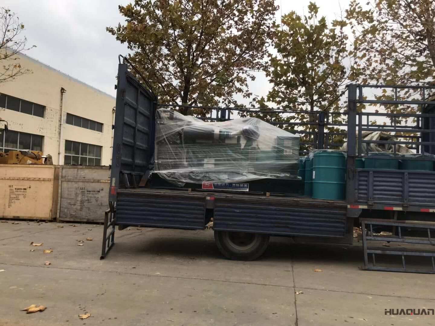 遼寧營口的姜先生于11月6日從華全動力采購了一臺200kw標配柴油發電機組，如今已經順利發往目的地