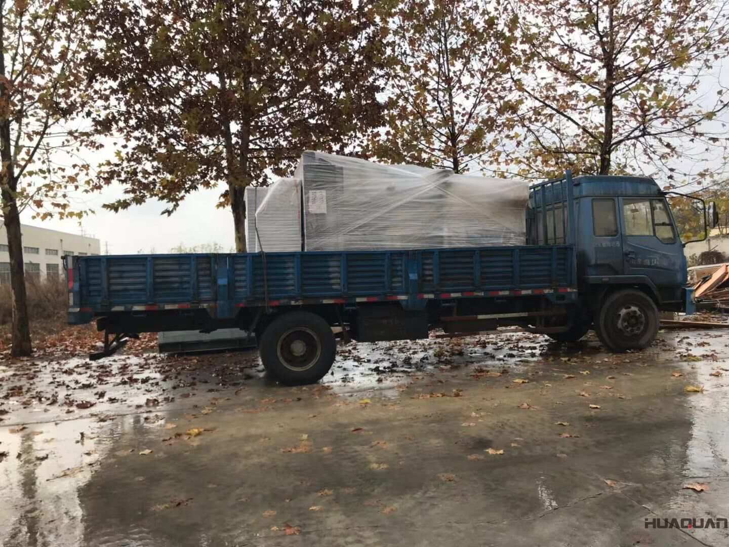 廣西林先生從華全動(dòng)力采購的一臺(tái)500kw自動(dòng)化柴油發(fā)電機(jī)組于11月8日順利發(fā)往目的地