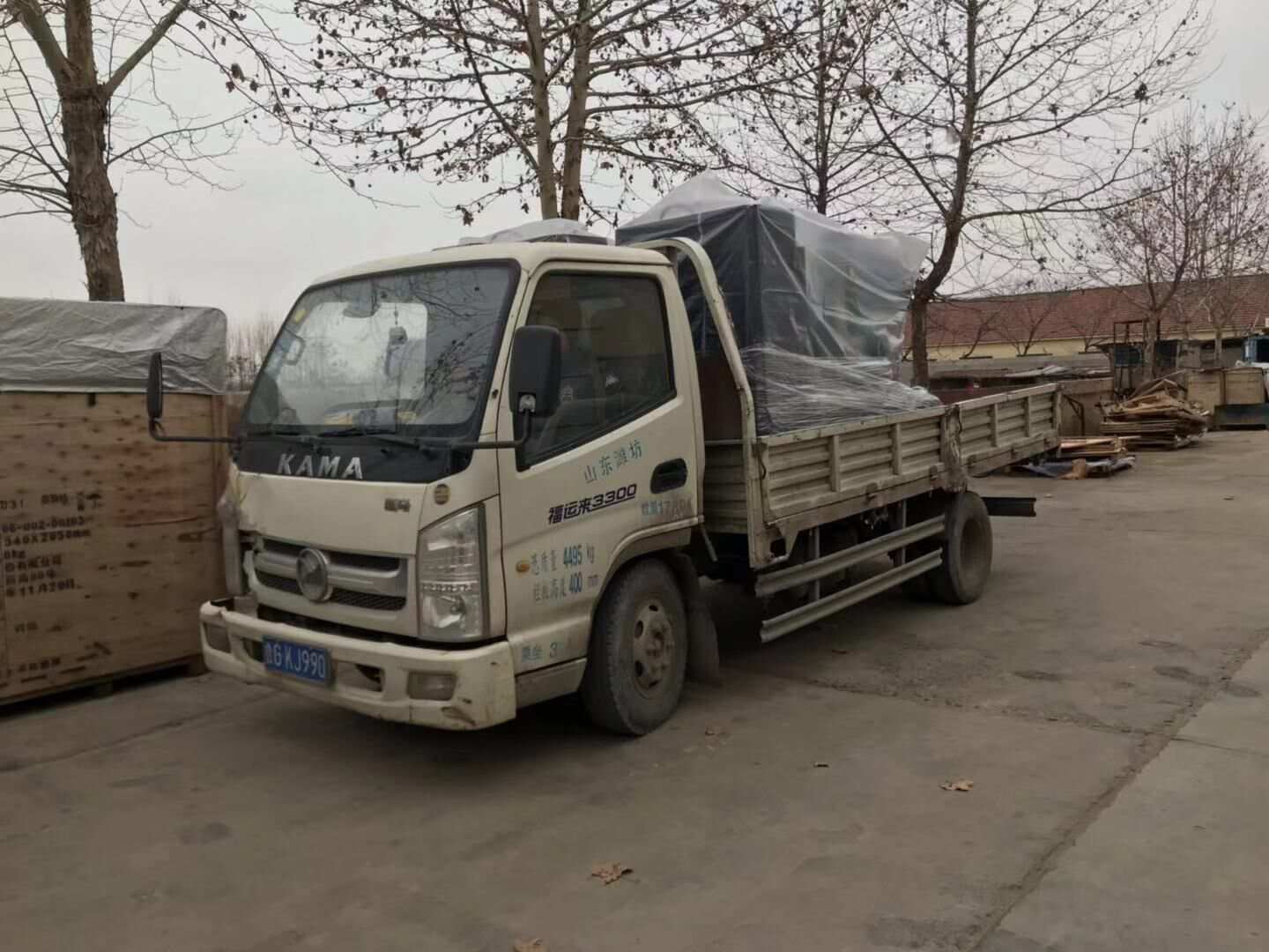 12月6日，徐先生從華全動力采購的一臺500kw自動化柴油發(fā)電機組成功發(fā)往陜西省