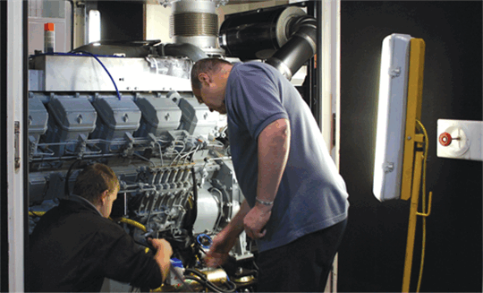 華全專業(yè)維修師傅:當(dāng)發(fā)電機組發(fā)生故障時 沒有一個零件是無辜的